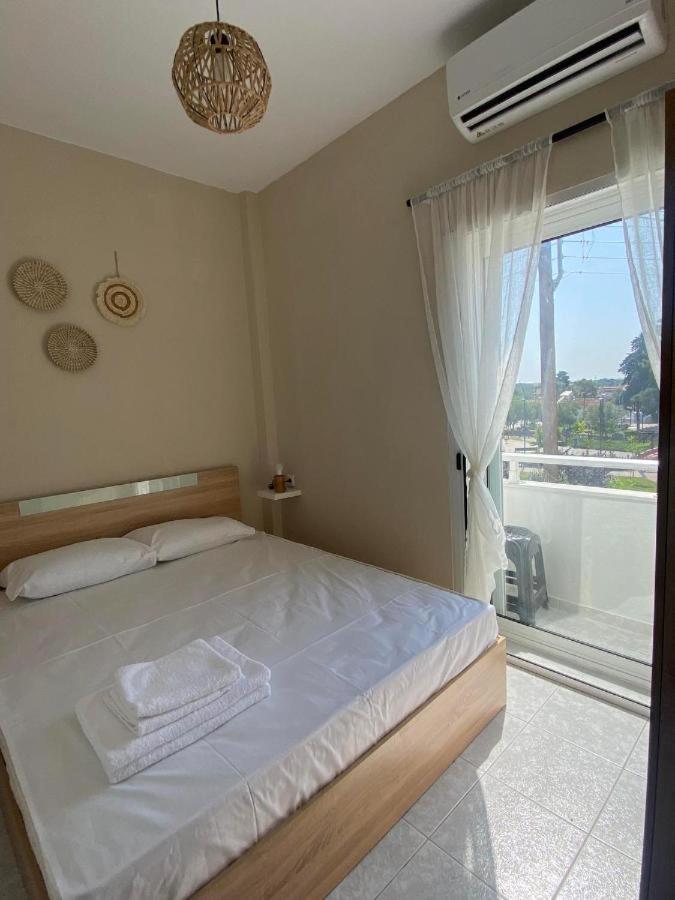 Sun & Sea Apartment Nea Irakleia Exterior photo