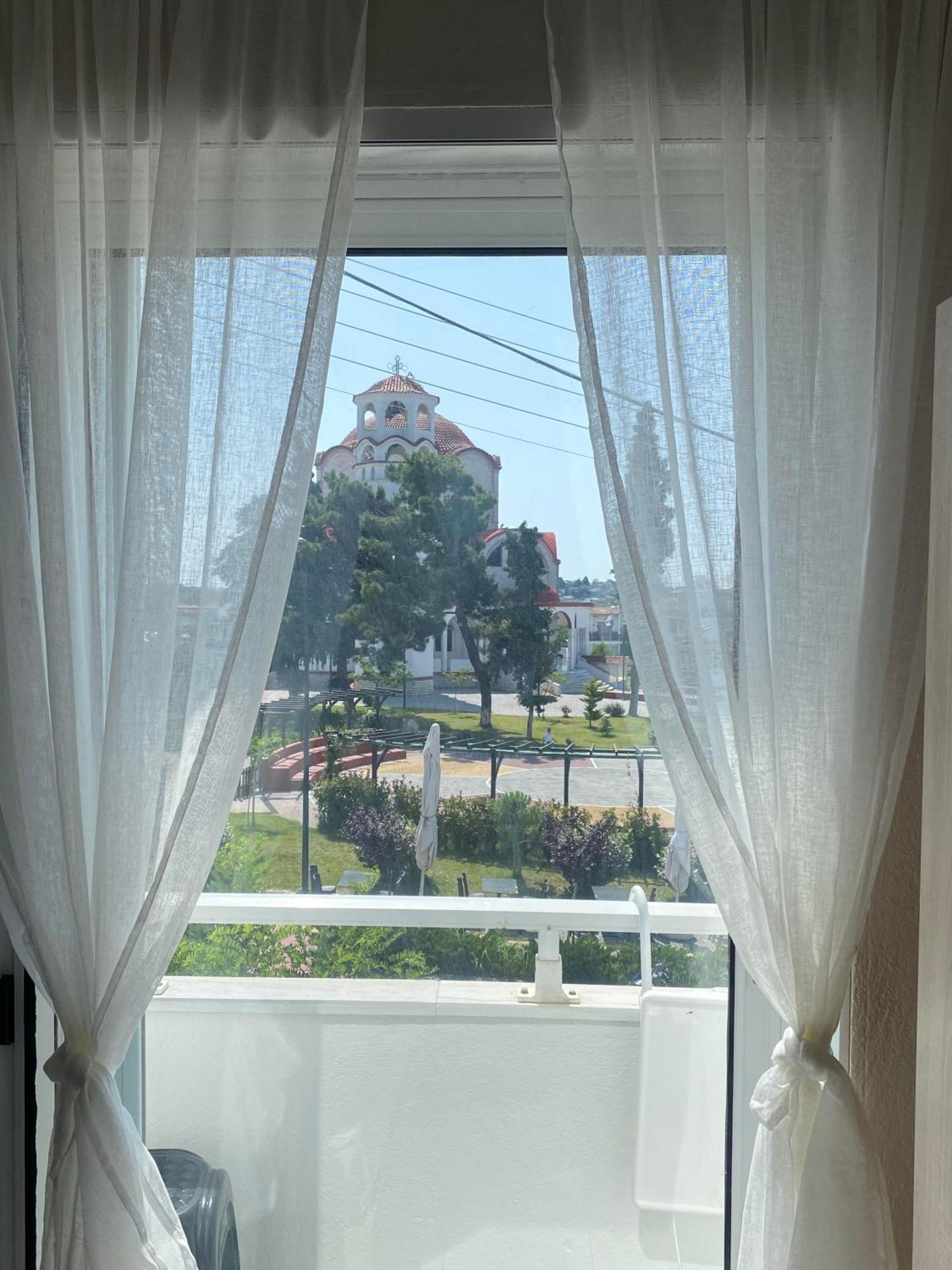 Sun & Sea Apartment Nea Irakleia Exterior photo