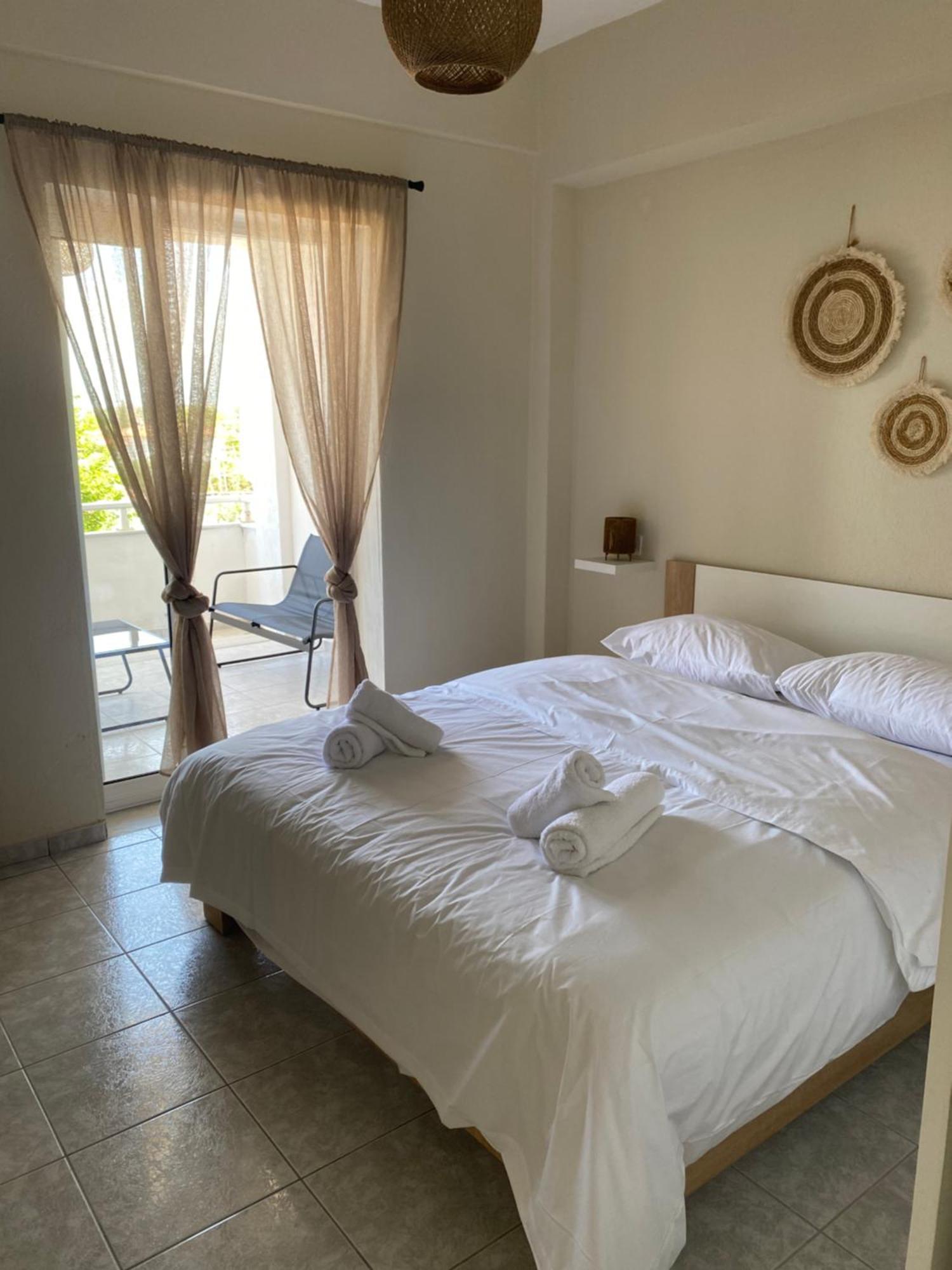 Sun & Sea Apartment Nea Irakleia Exterior photo